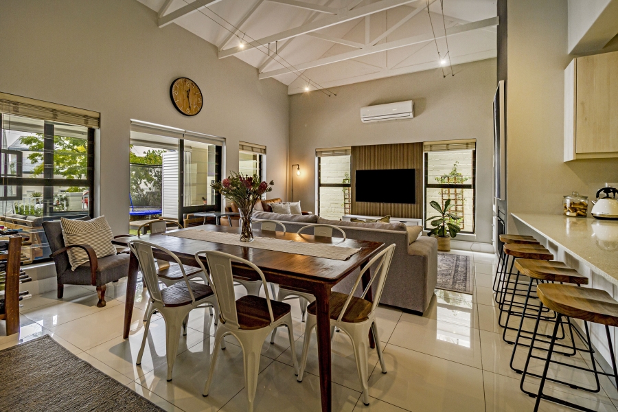 3 Bedroom Property for Sale in Heldervue Western Cape